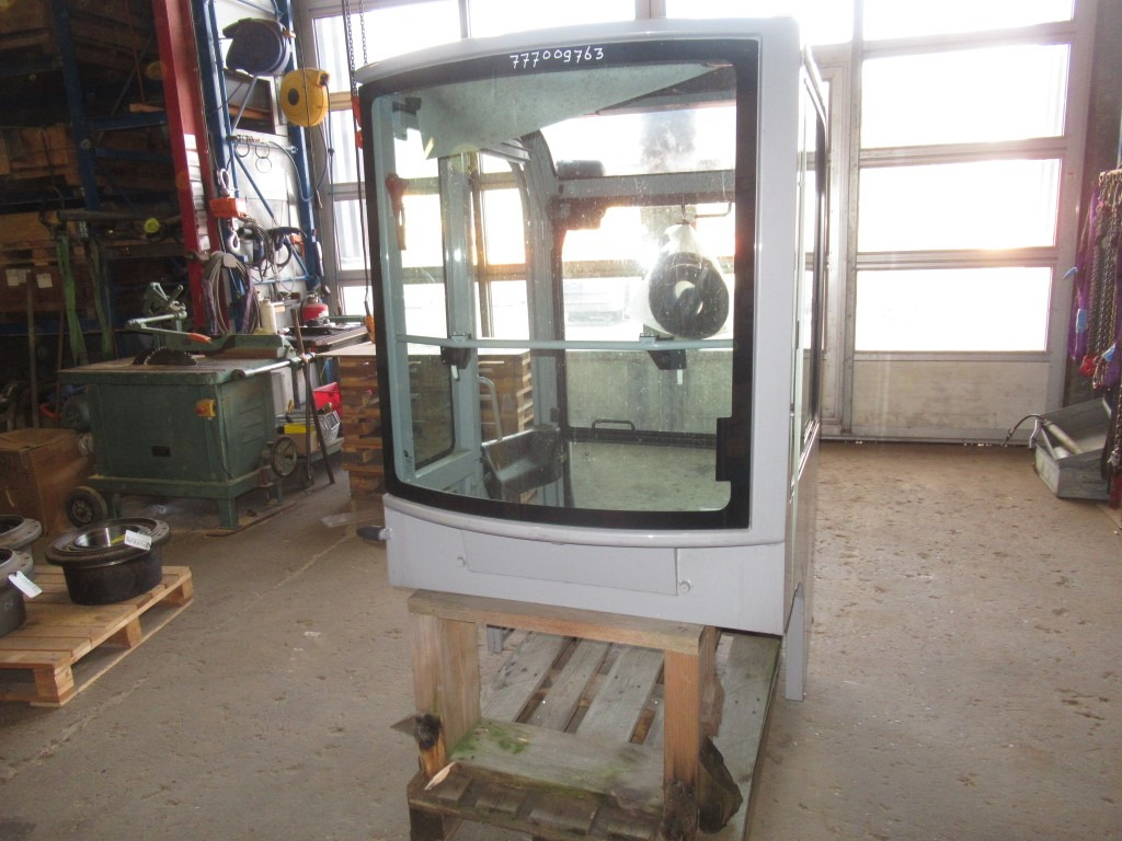 New Holland 72271210 - - Kabin untuk Peralatan konstruksi: gambar 3 New Holland 72271210 - - Kabin untuk Peralatan konstruksi: gambar 3