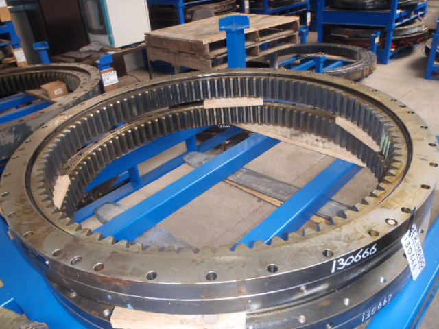 New Holland BER140100 - 4302070 - Cincin slewing untuk Peralatan konstruksi: gambar 1 New Holland BER140100 - 4302070 - Cincin slewing untuk Peralatan konstruksi: gambar 1