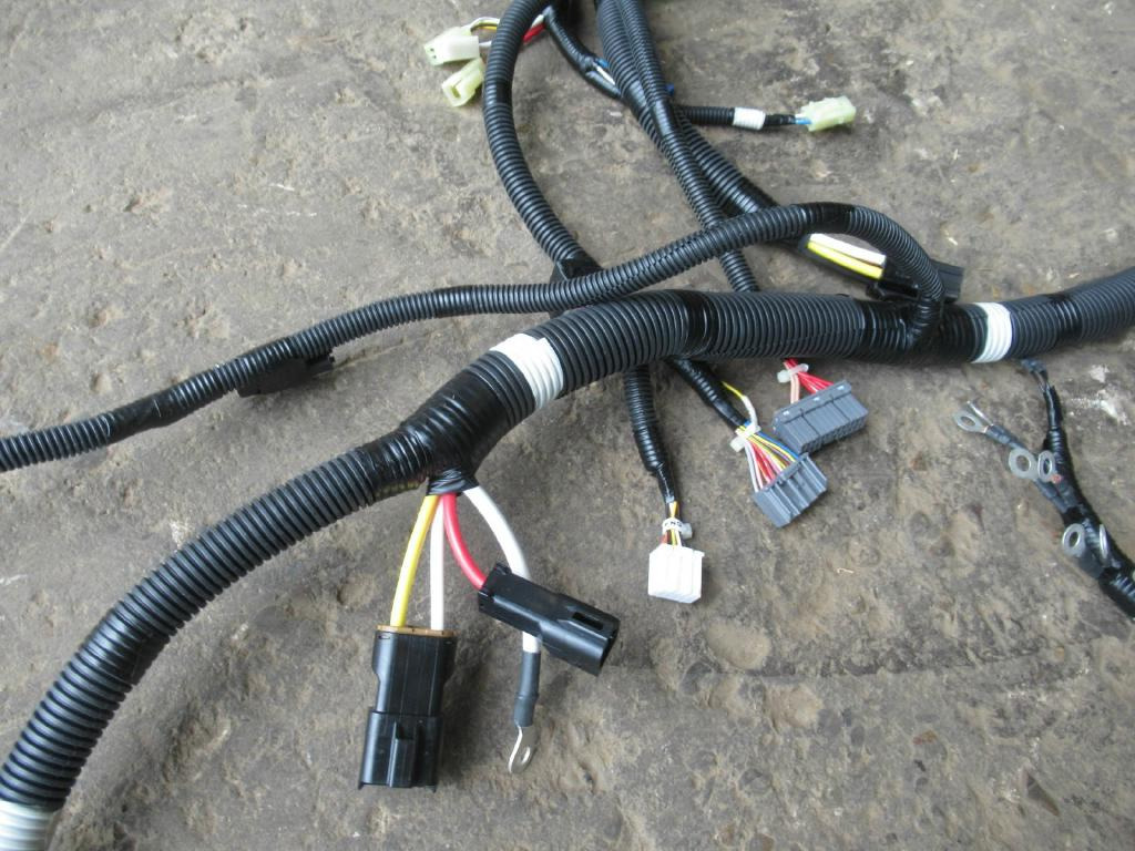New Holland LF13E01056P2 - LF13E01056P1 - Kabel/ Kawat harness untuk Peralatan konstruksi: gambar 3 New Holland LF13E01056P2 - LF13E01056P1 - Kabel/ Kawat harness untuk Peralatan konstruksi: gambar 3