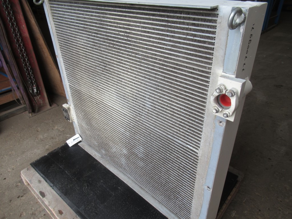 O&K 05111930110 - Pendingin oli untuk Peralatan konstruksi: gambar 3 O&K 05111930110 - Pendingin oli untuk Peralatan konstruksi: gambar 3