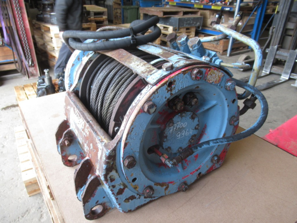 Poclain Hydraulics 600 10P - - Mesin derek untuk Peralatan konstruksi: gambar 2 Poclain Hydraulics 600 10P - - Mesin derek untuk Peralatan konstruksi: gambar 2