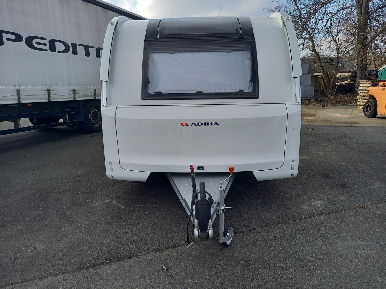 ADRIA Adora 753 UK - Karavan: gambar 2 ADRIA Adora 753 UK - Karavan: gambar 2