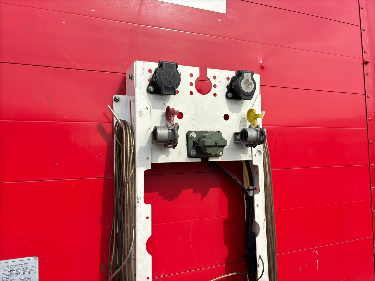 FLIEGL SDS 380 - Semi-trailer dengan terpal samping: gambar 3 FLIEGL SDS 380 - Semi-trailer dengan terpal samping: gambar 3