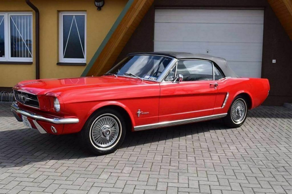 Ford Mustang Cabriolet - Mobil: gambar 2 Ford Mustang Cabriolet - Mobil: gambar 2