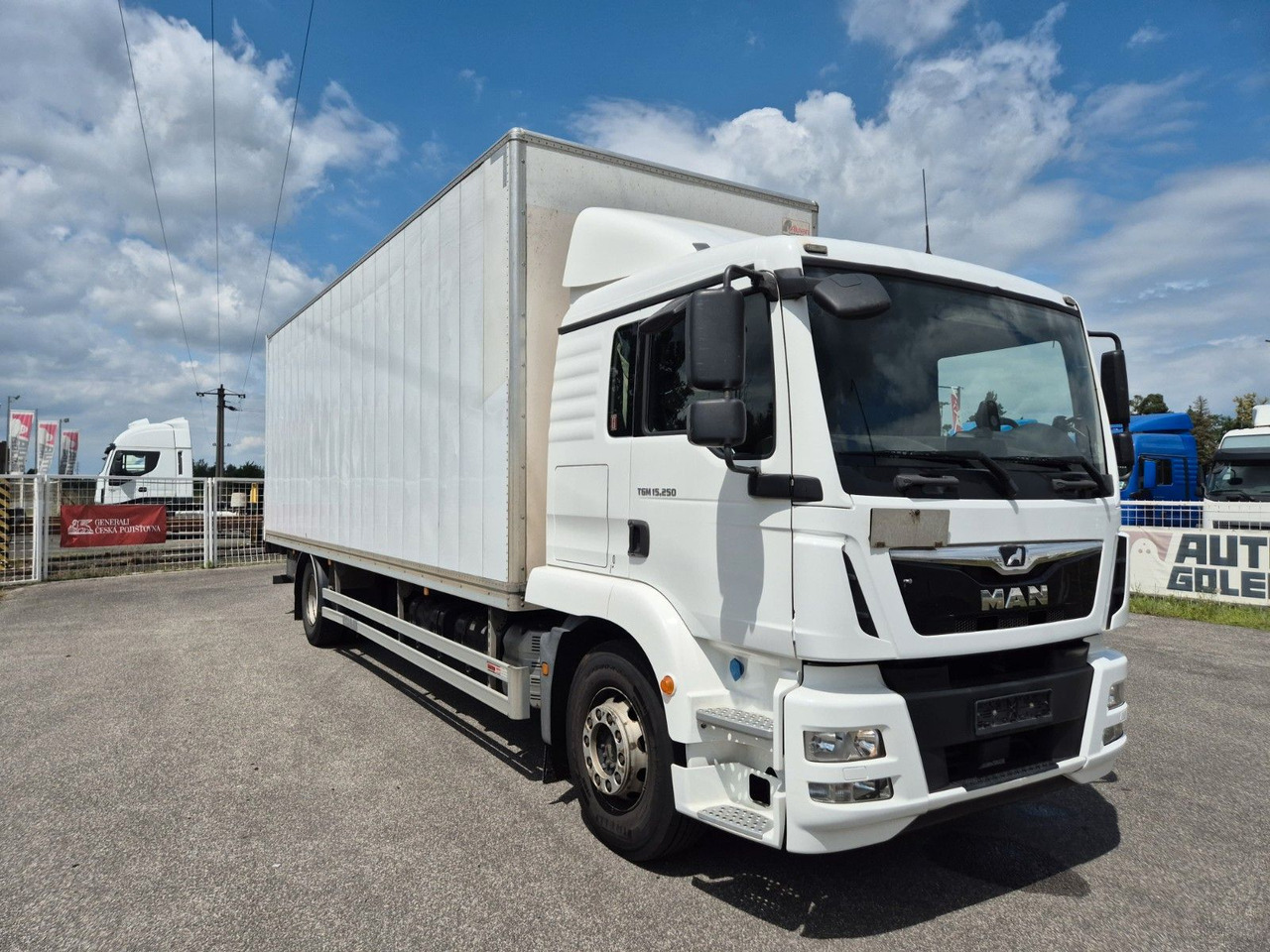 MAN TGM 15.250 - Truk box: gambar 3 MAN TGM 15.250 - Truk box: gambar 3