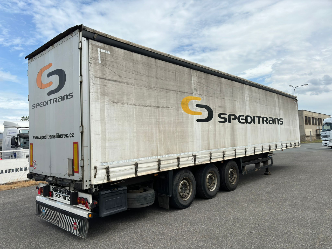 SCHMITZ SCS 24/L - Semi-trailer dengan terpal samping: gambar 4 SCHMITZ SCS 24/L - Semi-trailer dengan terpal samping: gambar 4