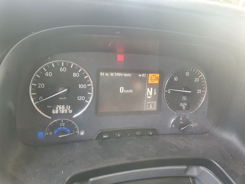 Mercedes-Benz Actros 1844 - Tractor head: gambar 5 Mercedes-Benz Actros 1844 - Tractor head: gambar 5
