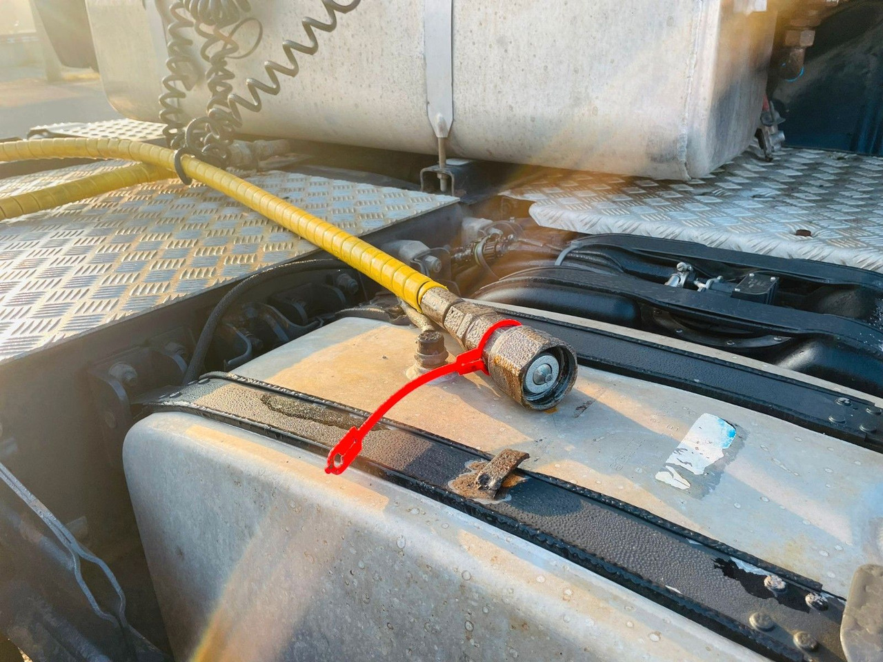 Scania R500 V8 6x2 tractor unit - Tractor head: gambar 5 Scania R500 V8 6x2 tractor unit - Tractor head: gambar 5