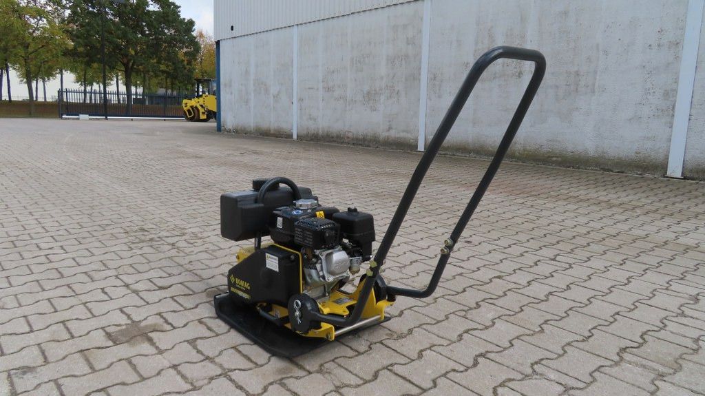 Bomag BVP 18/45 - Pelat getar: gambar 4 Bomag BVP 18/45 - Pelat getar: gambar 4