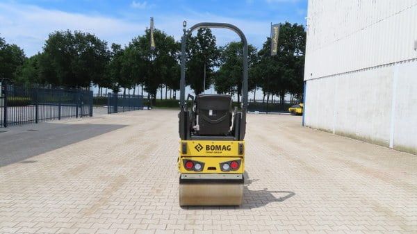 Bomag BW 80 AD-5 - Roller jalan: gambar 3 Bomag BW 80 AD-5 - Roller jalan: gambar 3