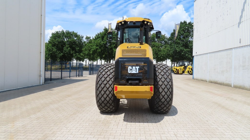 Caterpillar CS10GC - Pemadat: gambar 3 Caterpillar CS10GC - Pemadat: gambar 3