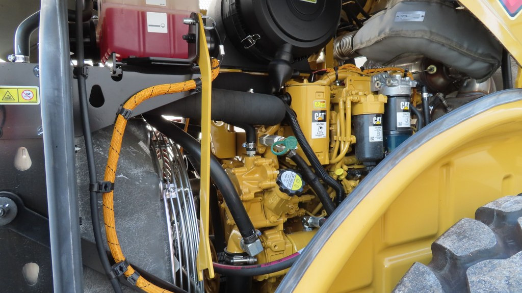 Pemadat Caterpillar CS74B: gambar 11