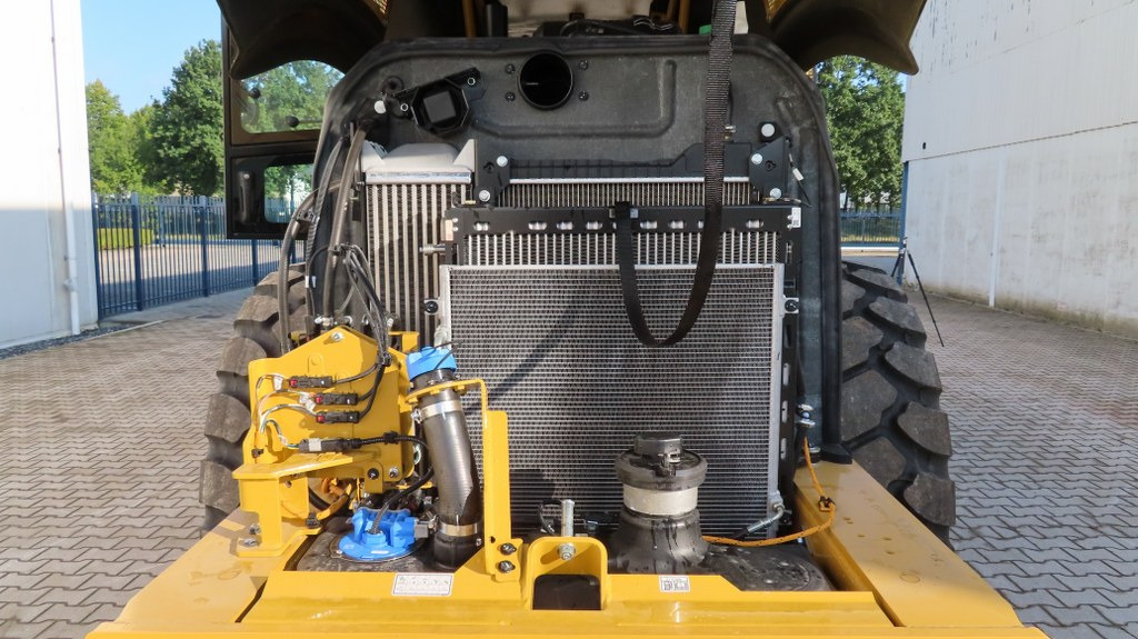 Pemadat Caterpillar CS74B: gambar 10