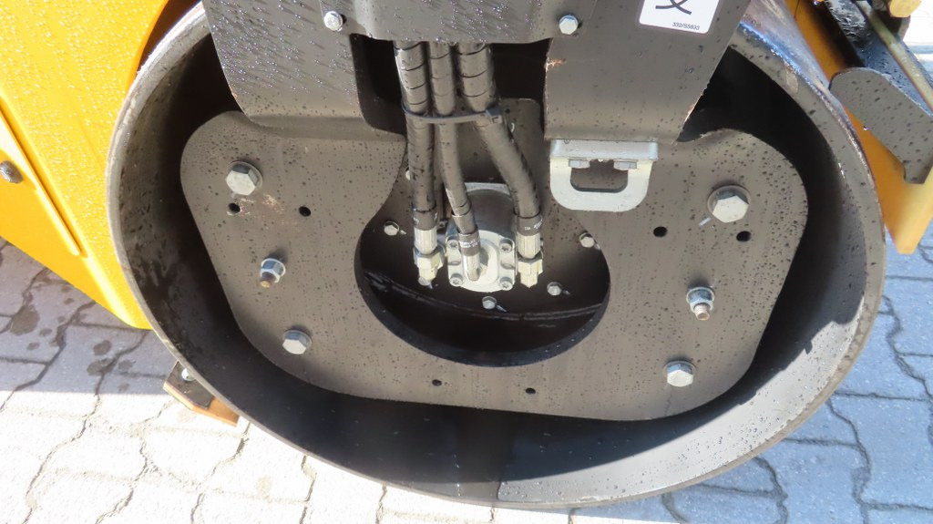 Roller jalan JCB CT380-130: gambar 11