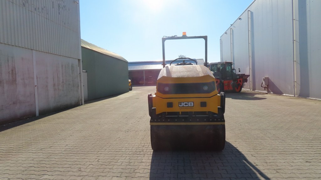 Roller jalan JCB CT380-130: gambar 7