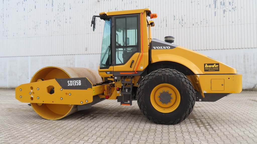 Volvo SD 135 B - Pemadat: gambar 5 Volvo SD 135 B - Pemadat: gambar 5