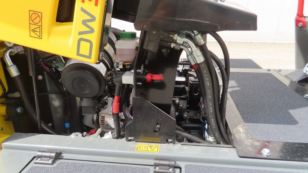 Tempat sampah mini Wacker Neuson DW30-2: gambar 10 Tempat sampah mini Wacker Neuson DW30-2: gambar 10