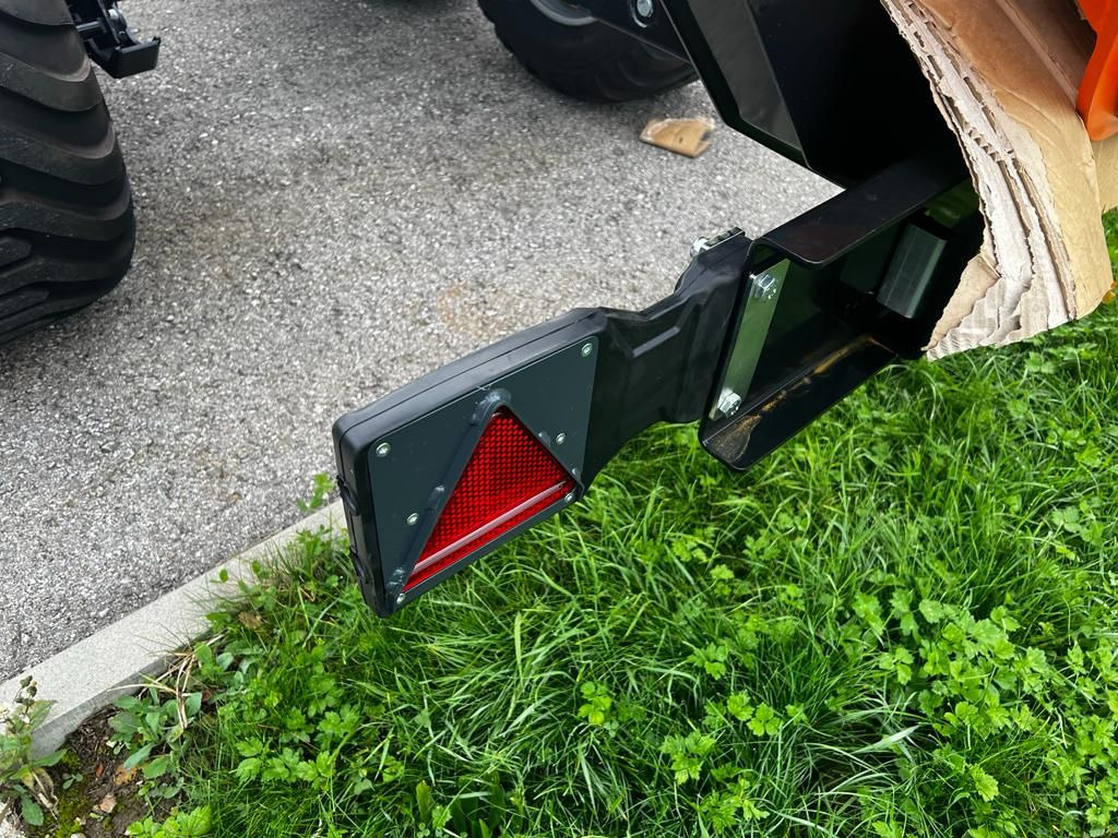 Trailer kehutanan baru BMF BMF 13T1 PRO mit BMF 905 HP Kran: gambar 9