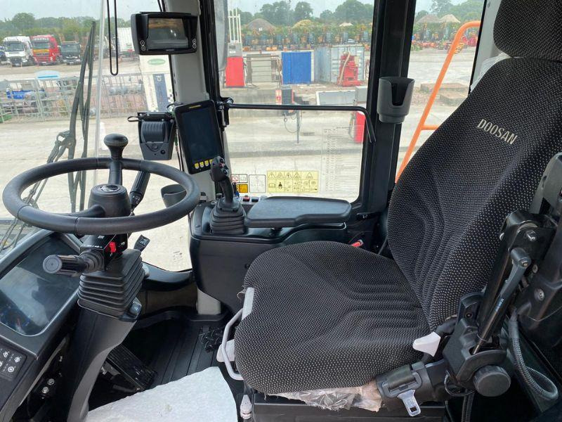 Doosan DL450 - Wheel loader: gambar 5 Doosan DL450 - Wheel loader: gambar 5