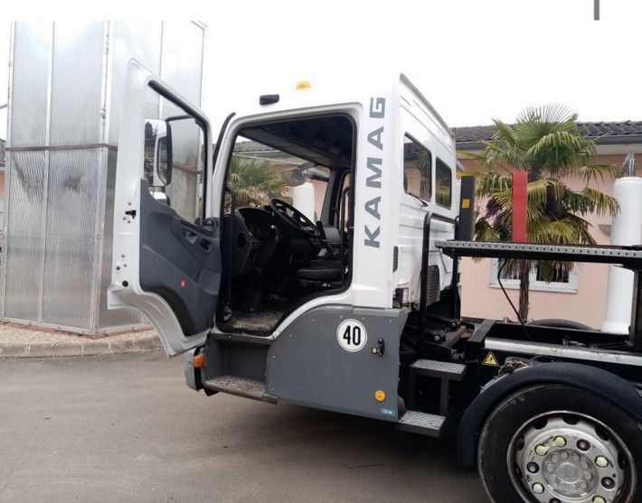 Mercedes-Benz Kamag/ Wiesel/ WBH/KB3682 - Pengangkut kontainer/ Container truck: gambar 3 Mercedes-Benz Kamag/ Wiesel/ WBH/KB3682 - Pengangkut kontainer/ Container truck: gambar 3