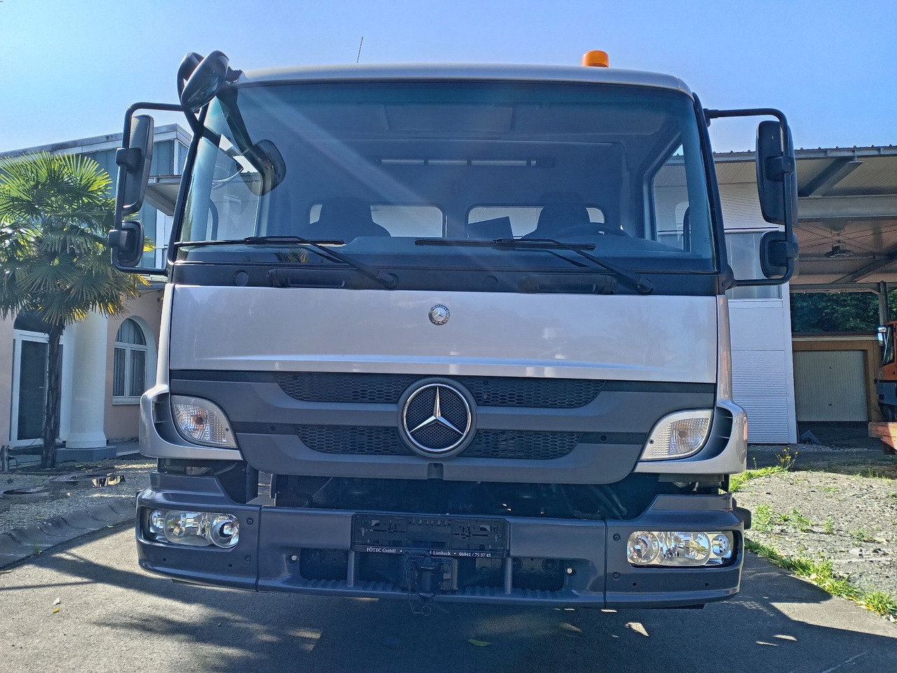Mercedes-Benz Kamag/ Wiesel/ WBH/KB3708/mit Garantie - Pengangkut kontainer/ Container truck: gambar 1 Mercedes-Benz Kamag/ Wiesel/ WBH/KB3708/mit Garantie - Pengangkut kontainer/ Container truck: gambar 1