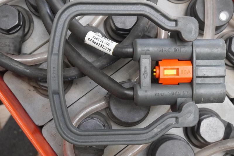 GRUMA 24 Volt 3 PzB 225 Ah - Baterai: gambar 4 GRUMA 24 Volt 3 PzB 225 Ah - Baterai: gambar 4