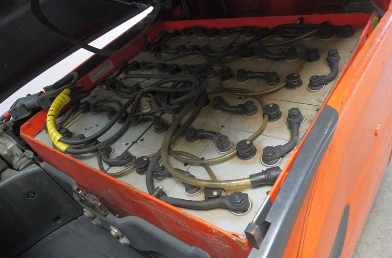 Linde E 18 L EVO 386-02 - Forklift listrik: gambar 5 Linde E 18 L EVO 386-02 - Forklift listrik: gambar 5