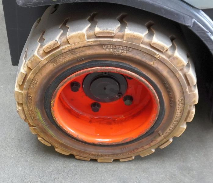Linde E 18 L EVO 386-02 - Forklift listrik: gambar 5 Linde E 18 L EVO 386-02 - Forklift listrik: gambar 5