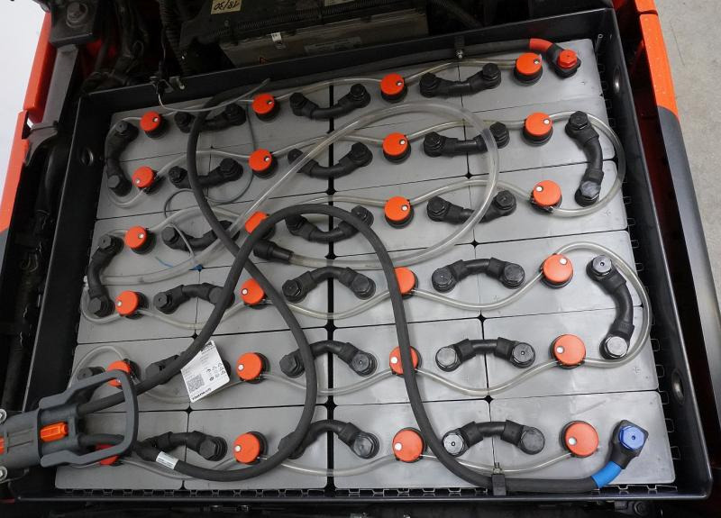 Linde E 20 PH EVO 386-02 - Forklift listrik: gambar 5 Linde E 20 PH EVO 386-02 - Forklift listrik: gambar 5