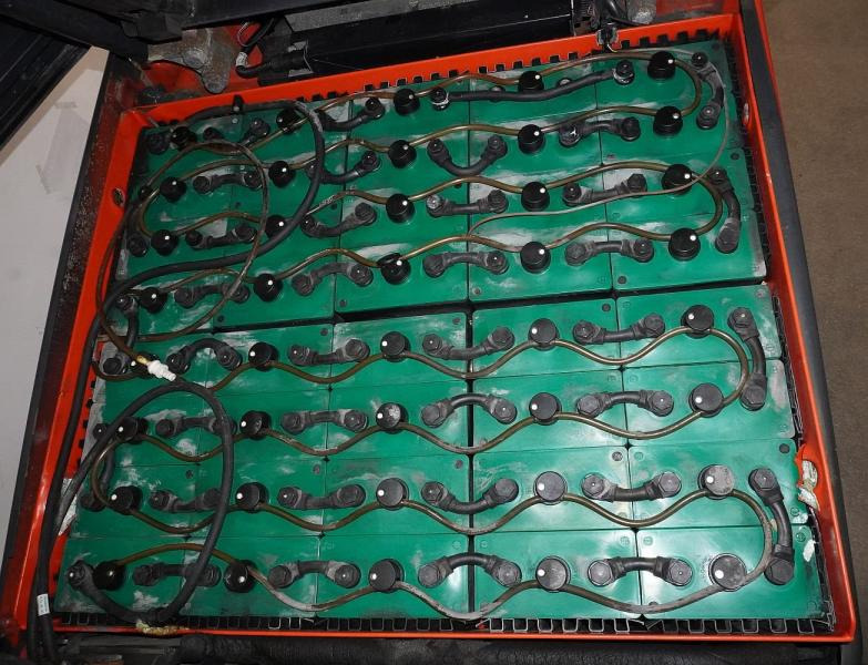 Linde E 25 L 387 - Forklift listrik: gambar 5 Linde E 25 L 387 - Forklift listrik: gambar 5