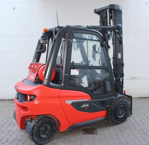 Linde H 30 T 1202 - Forklift LPG: gambar 2 Linde H 30 T 1202 - Forklift LPG: gambar 2