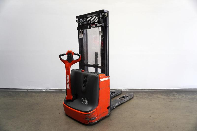 Linde L 12 1172 - Penumpuk: gambar 1 Linde L 12 1172 - Penumpuk: gambar 1