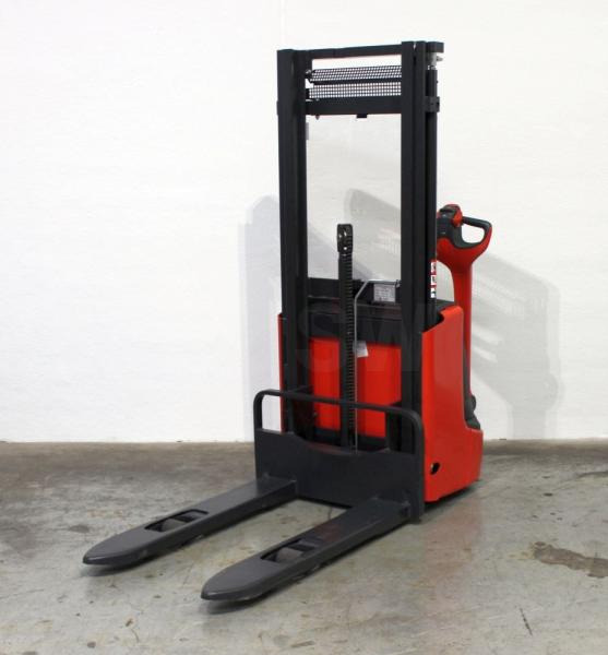 Linde L 12 1172 - Penumpuk: gambar 2 Linde L 12 1172 - Penumpuk: gambar 2