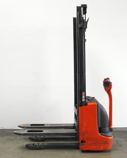 Linde L 12 1172 - Penumpuk: gambar 3 Linde L 12 1172 - Penumpuk: gambar 3