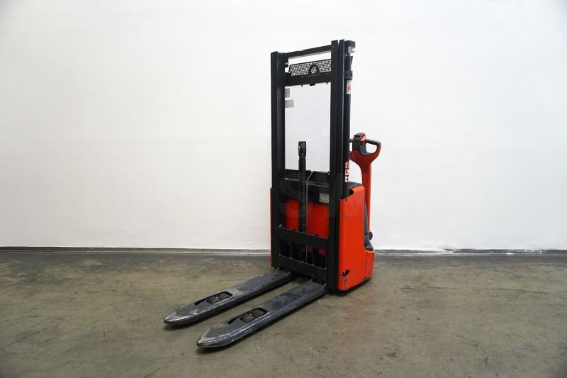 Linde L 12 1172 - Penumpuk: gambar 2 Linde L 12 1172 - Penumpuk: gambar 2