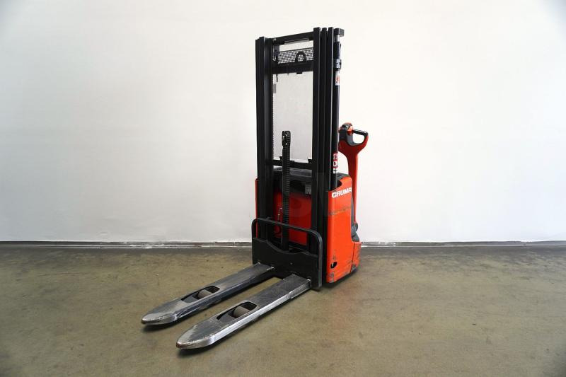 Linde L 12 1172 - Penumpuk: gambar 2 Linde L 12 1172 - Penumpuk: gambar 2