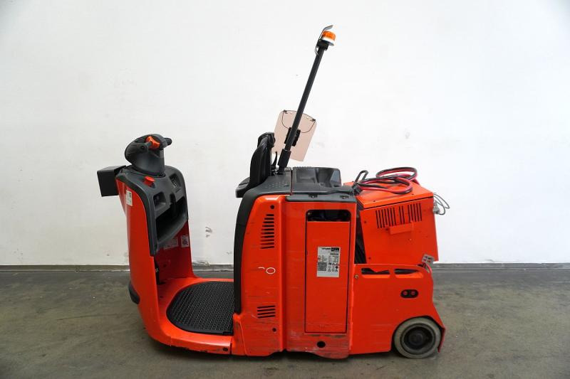 Linde P 30 132 - Traktor derek: gambar 4 Linde P 30 132 - Traktor derek: gambar 4