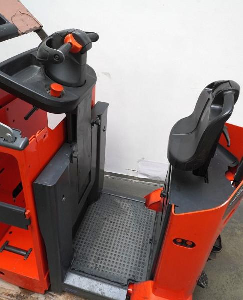 Linde P 30 C 1190 - Traktor derek: gambar 2 Linde P 30 C 1190 - Traktor derek: gambar 2