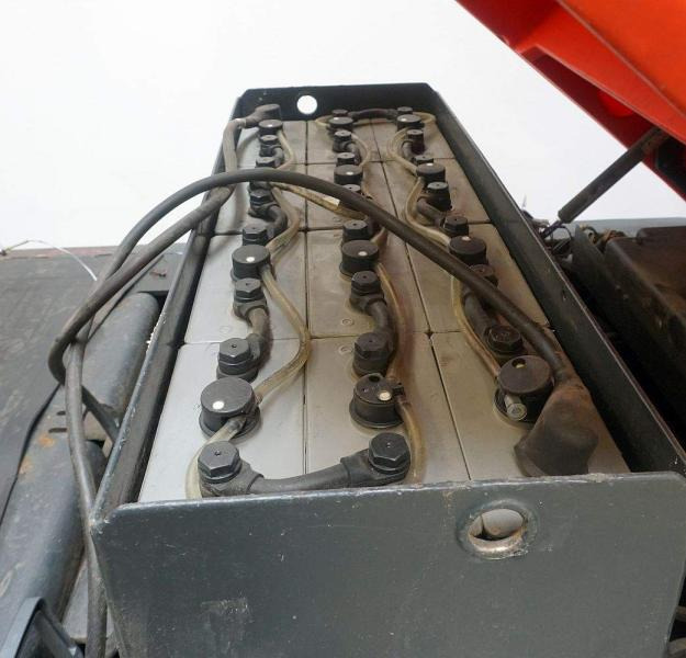 Linde P 60 Z 126 - Traktor derek: gambar 5 Linde P 60 Z 126 - Traktor derek: gambar 5