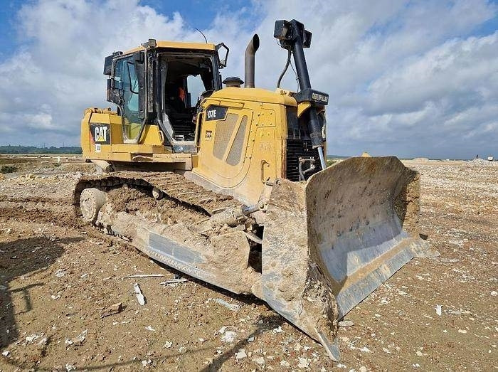 CAT D7E - Bulldozer: gambar 1 CAT D7E - Bulldozer: gambar 1