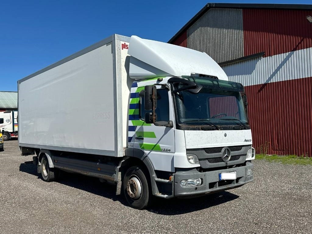 Mercedes-Benz 1224 L serie 5952 - Truk box: gambar 1 Mercedes-Benz 1224 L serie 5952 - Truk box: gambar 1