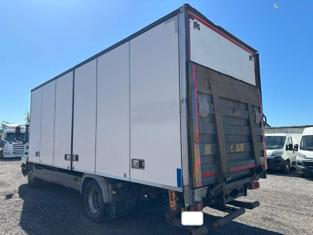 Mercedes-Benz 1224 L serie 5952 - Truk box: gambar 4 Mercedes-Benz 1224 L serie 5952 - Truk box: gambar 4
