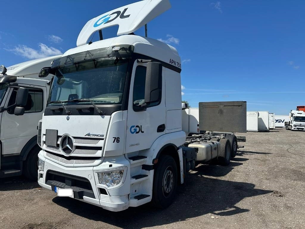 Mercedes-Benz Actros 2546 Serie 9375 - Truk sasis: gambar 1 Mercedes-Benz Actros 2546 Serie 9375 - Truk sasis: gambar 1