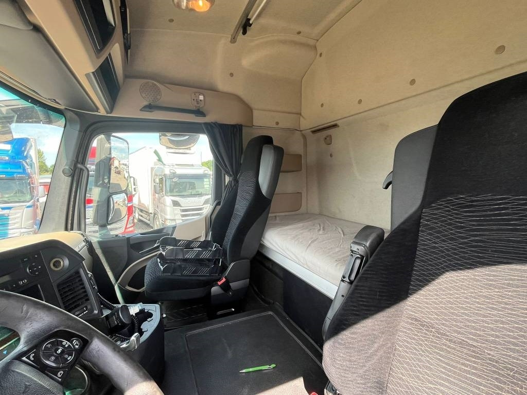 Scania Scania R730 LB 6X2 HLB serie 0867 - Truk berpendingin: gambar 5 Scania Scania R730 LB 6X2 HLB serie 0867 - Truk berpendingin: gambar 5