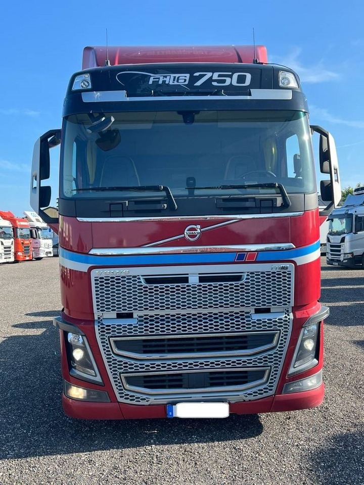 Volvo FH 16 serie 0561 - Truk sasis: gambar 2 Volvo FH 16 serie 0561 - Truk sasis: gambar 2