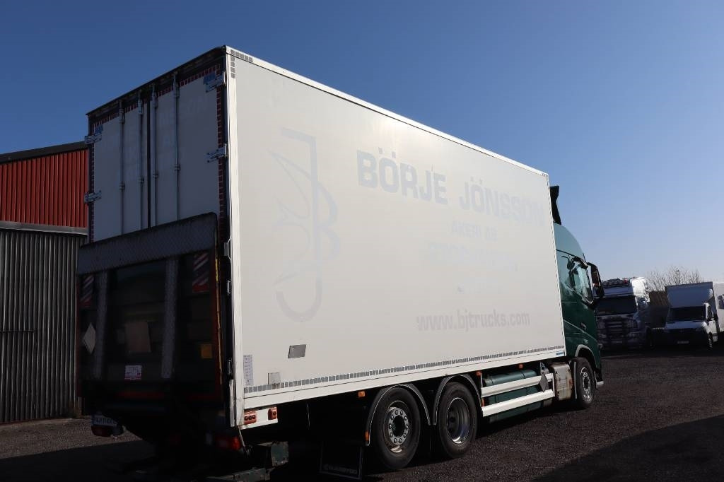 Volvo FH 6*2 serie 2196 - Truk berpendingin: gambar 4 Volvo FH 6*2 serie 2196 - Truk berpendingin: gambar 4
