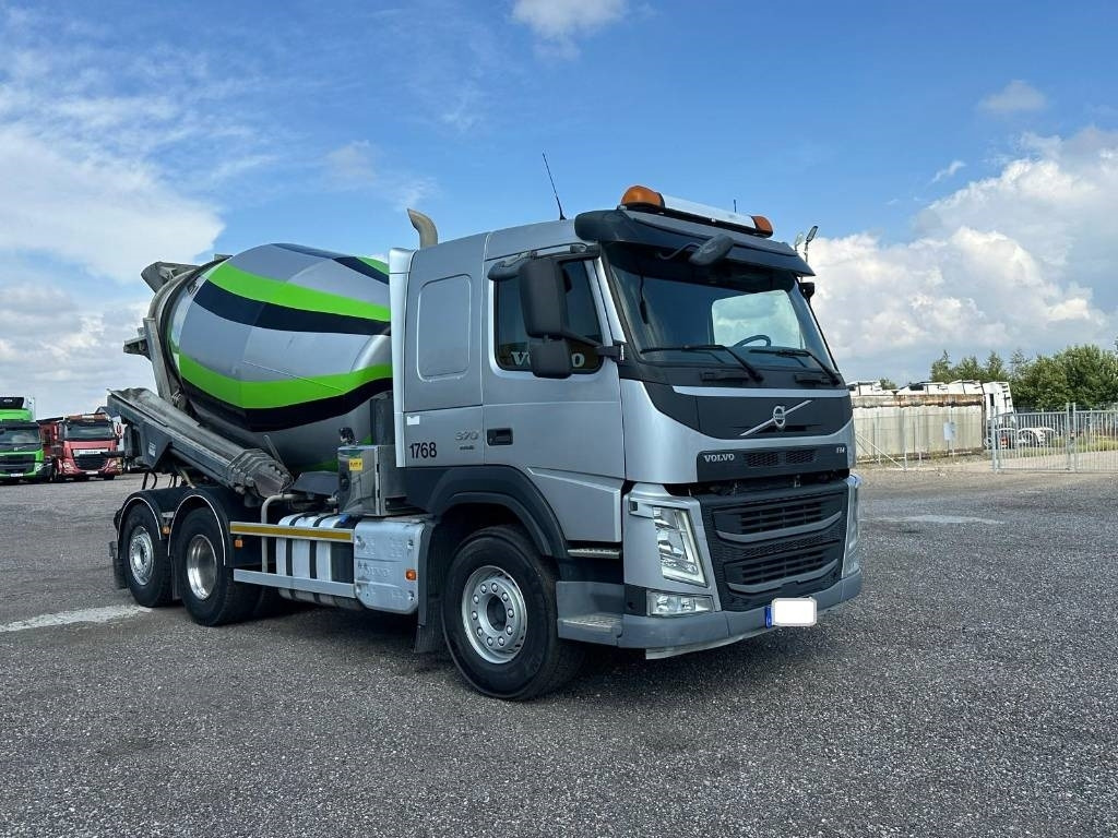 Volvo FM 6*2 370 serie 8607 - Truk pengaduk beton: gambar 2 Volvo FM 6*2 370 serie 8607 - Truk pengaduk beton: gambar 2