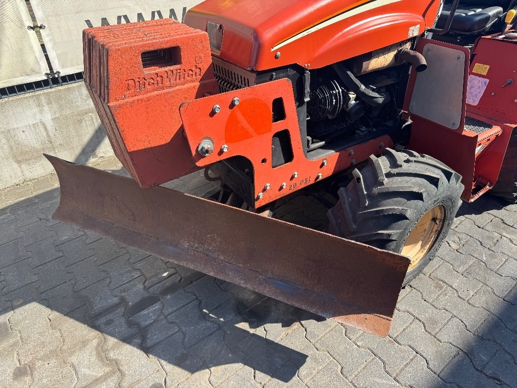 Ditch Witch RT 40 - Mesin penggali parit: gambar 4 Ditch Witch RT 40 - Mesin penggali parit: gambar 4