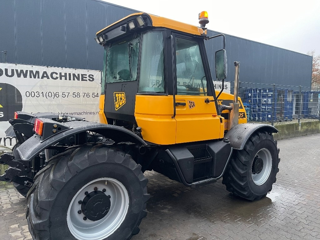 JCB Fastrac 125 - Traktor: gambar 4 JCB Fastrac 125 - Traktor: gambar 4
