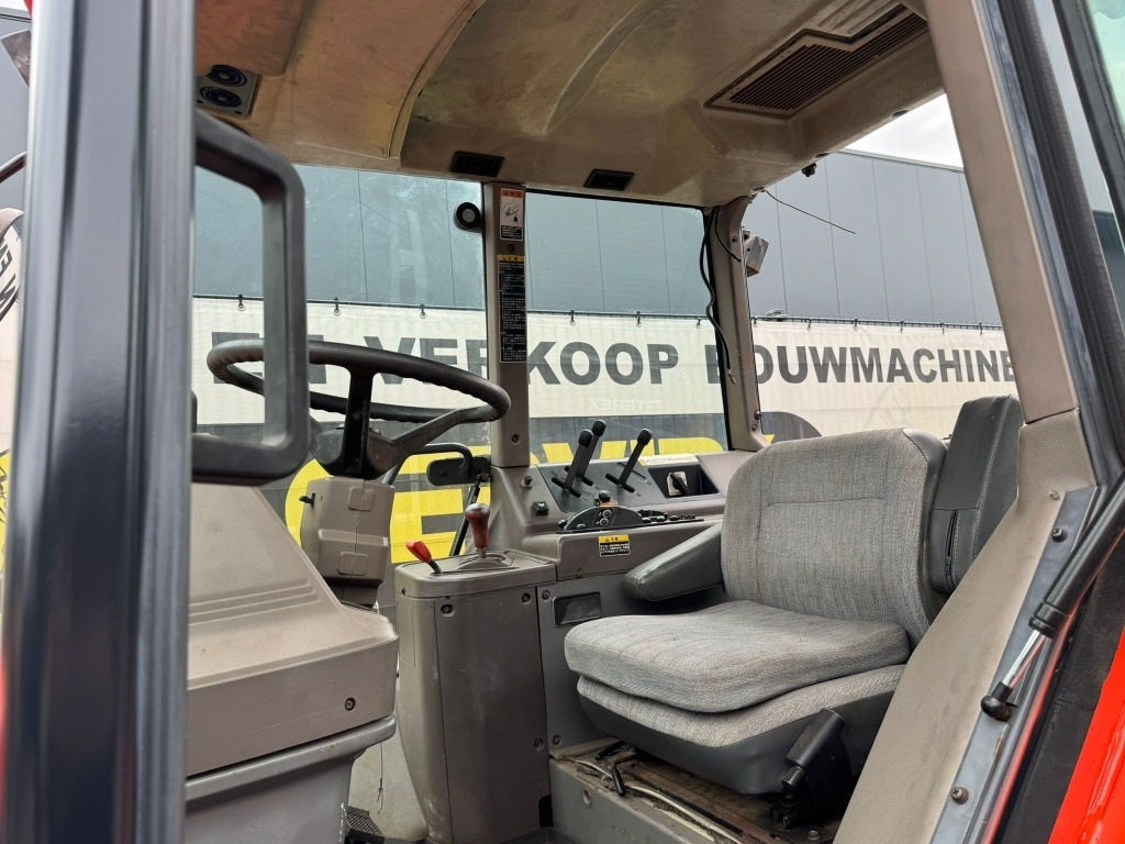 Traktor Kubota KM 90 D: gambar 12 Traktor Kubota KM 90 D: gambar 12